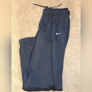 Nike Dri-Fit Men’s Black Tapered Training Pants – Size L